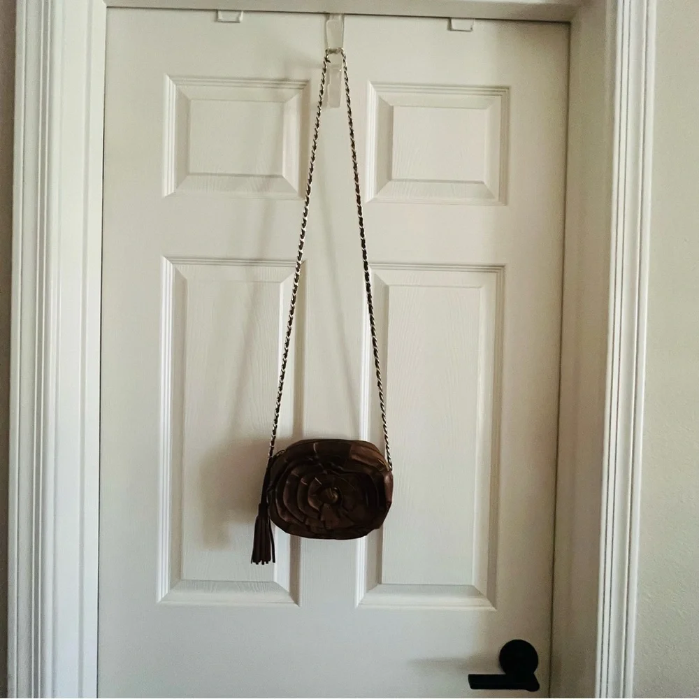 Nordstrom Brown Leather Flower Rosette Crossbody Bag - Picture 2 of 6